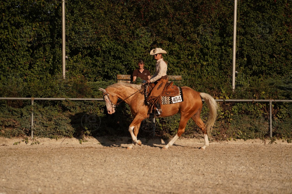 s_A_906787.JPG